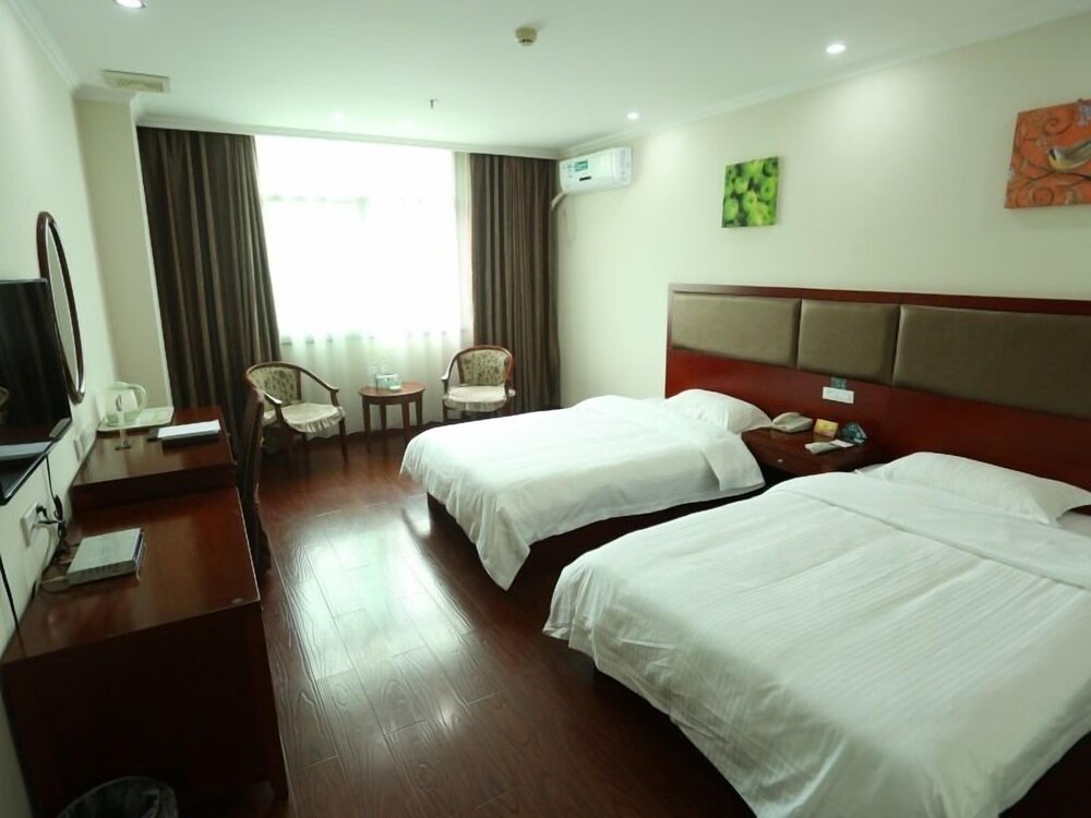 River Daze - carbon neutral hotel in Unknown City