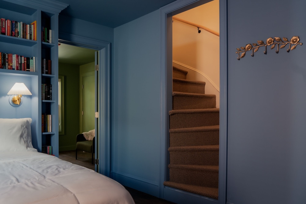 The Bookhouse Hotel - photo 11
