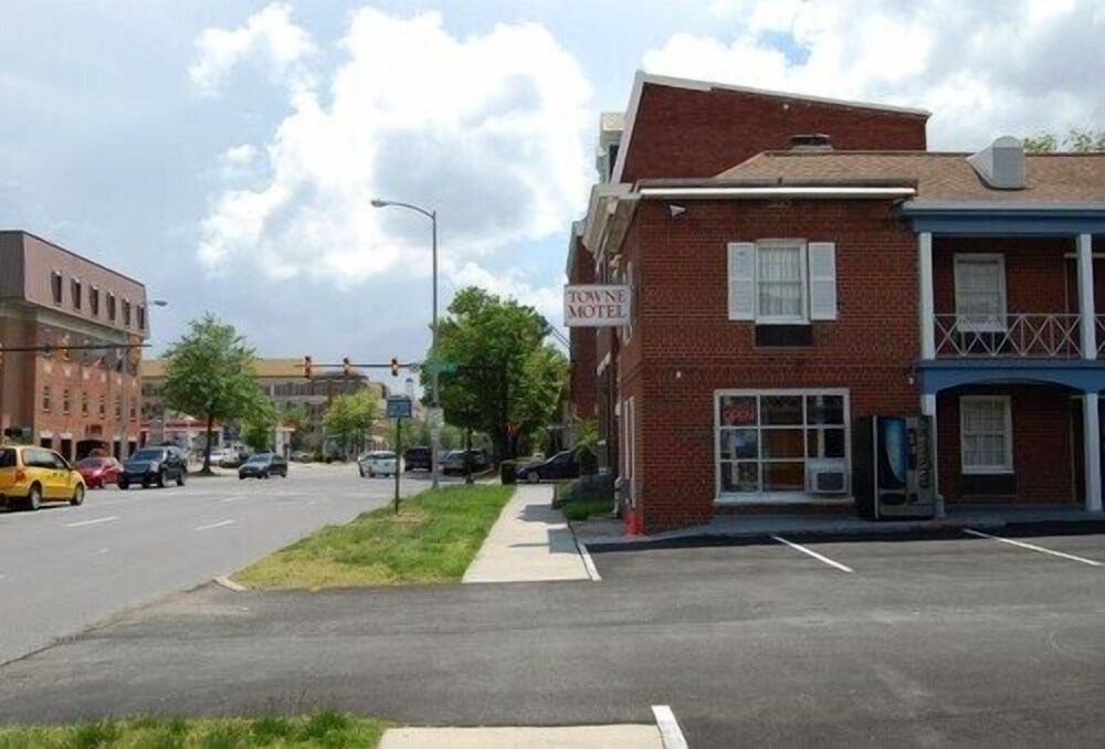 Towne Motel Alexandria - photo 21