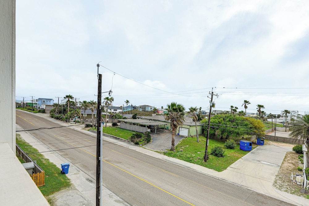 Blue Palm Inn - photo 18