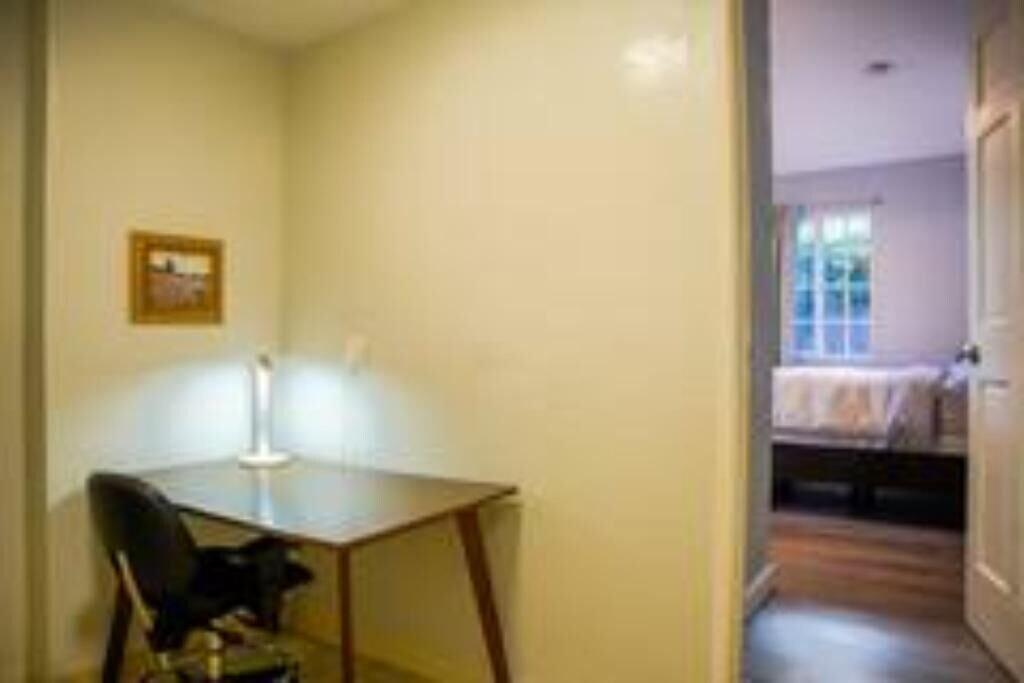 Relaxing Home With SF Bay View — 4-Star Luxury Hotel in Millbrae, United States