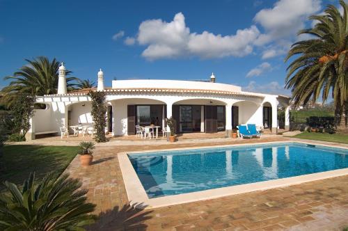 Villa Camena private pool sea view residential area outside of the village Praia da Luz — 4-Star Luxury Hotel in Luz, Portugal