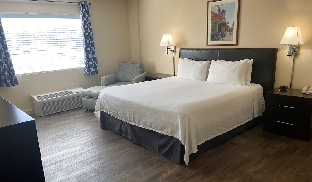 University Inn Durham next to Duke University Medical Center - photo 9