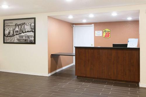 Super 8 by Wyndham Duncan - photo 4