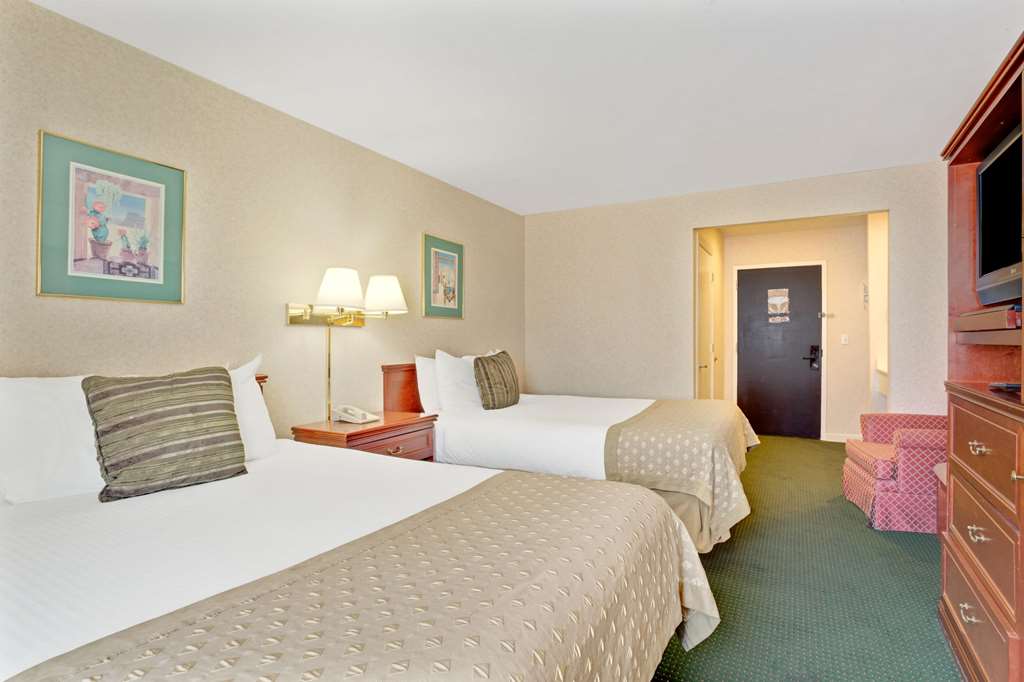Ramada by Wyndham Draper - photo 14