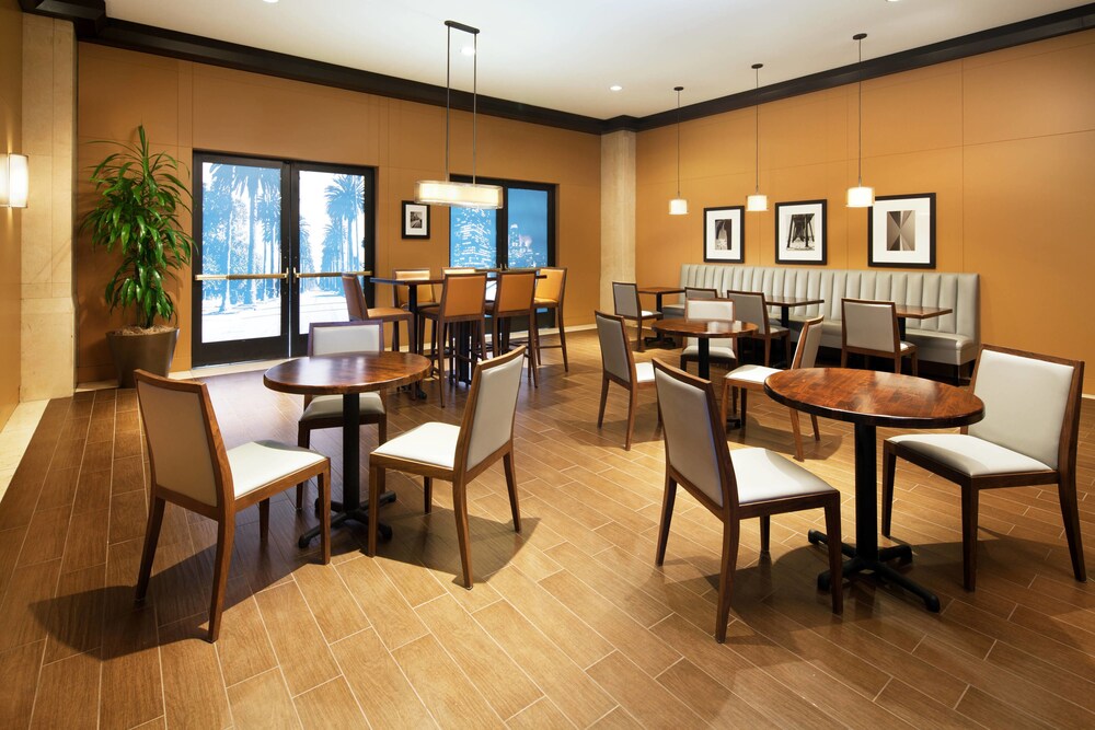 The Westin Los Angeles Airport - photo 28