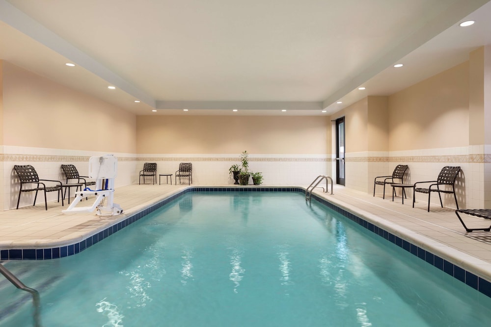 Hilton Garden Inn Troy - photo 37