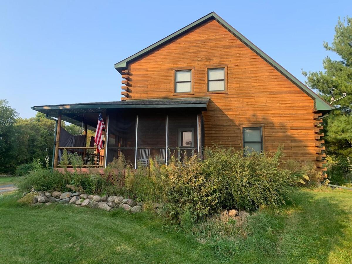 Taylors Falls Family Adventures pet-friendly hotel Taylors Falls