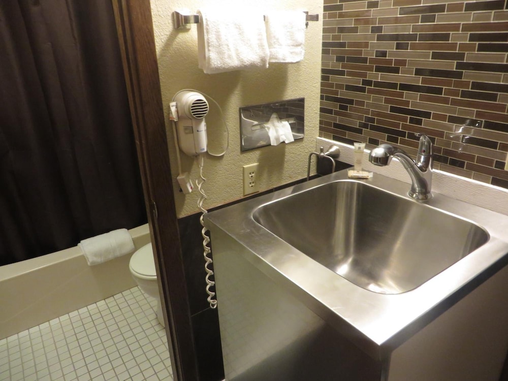 Riverside Suites - photo 45