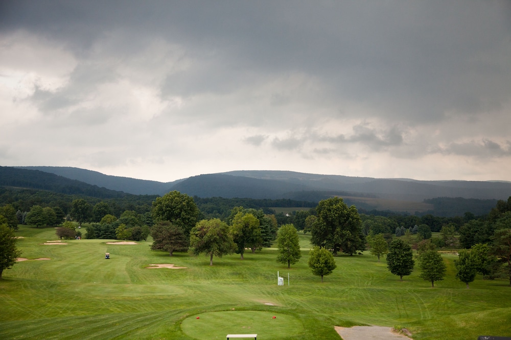 Hampton Inn & Suites Blairsville - photo 42