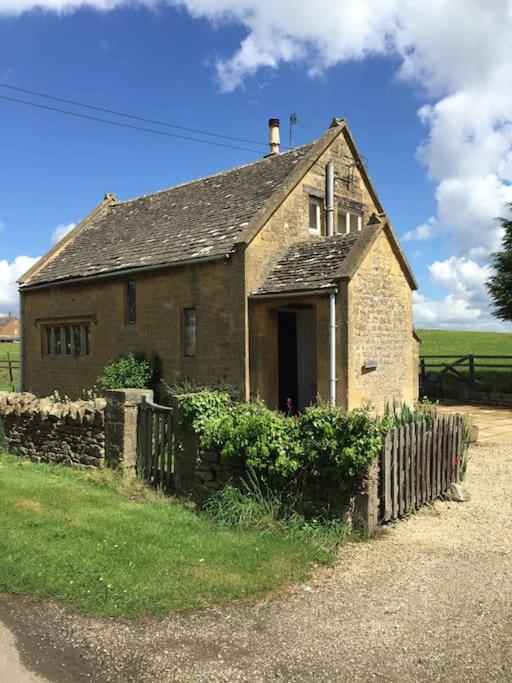 Barndown 4 People in Chipping Campden, United Kingdom
