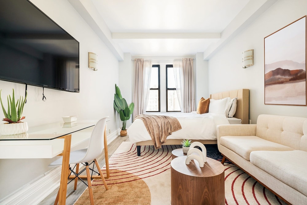 73 208 New 2Br 2Bath Uws Doorman Gym — 4-Star Luxury Hotel in New York City, United States