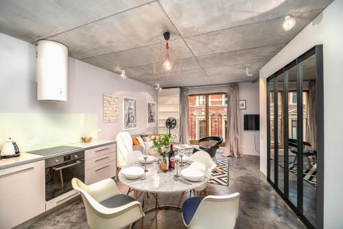 Krakow Old Town 47m2 Top location by Rentujemy — 4-Star Luxury Hotel in Krakow, Poland