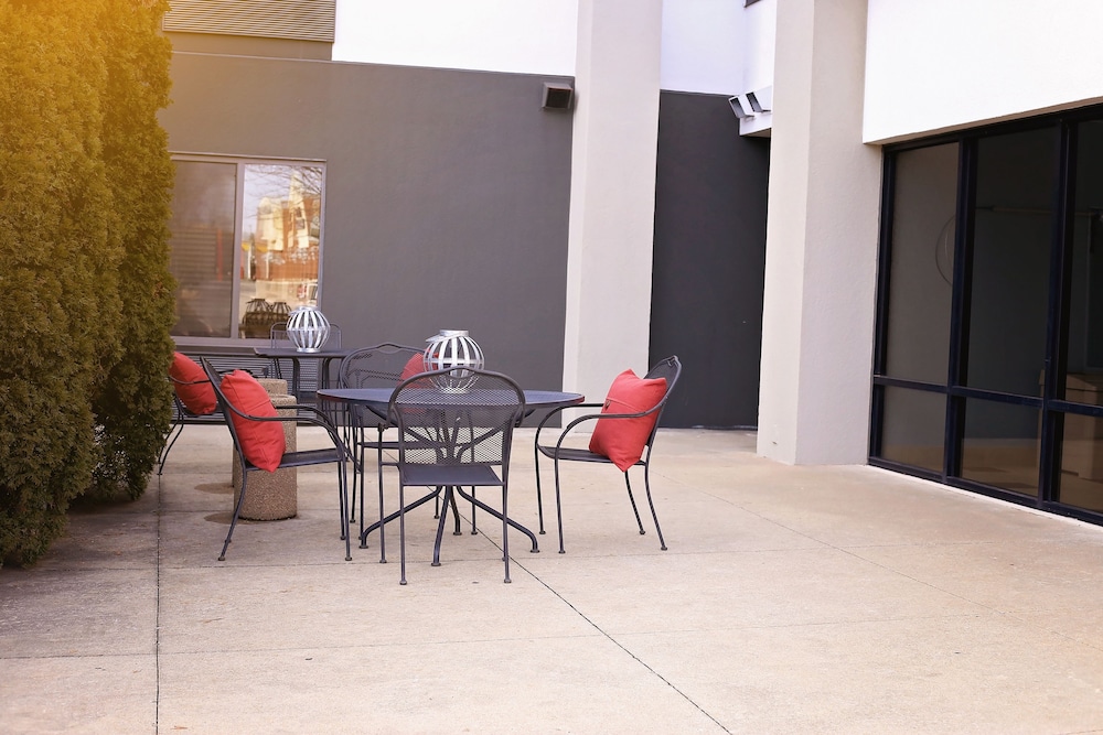 Hampton Inn Bentonville Rogers - photo 41