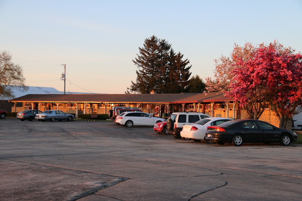 Wisconsin Aire Motel By OYO Random Lake - photo 30