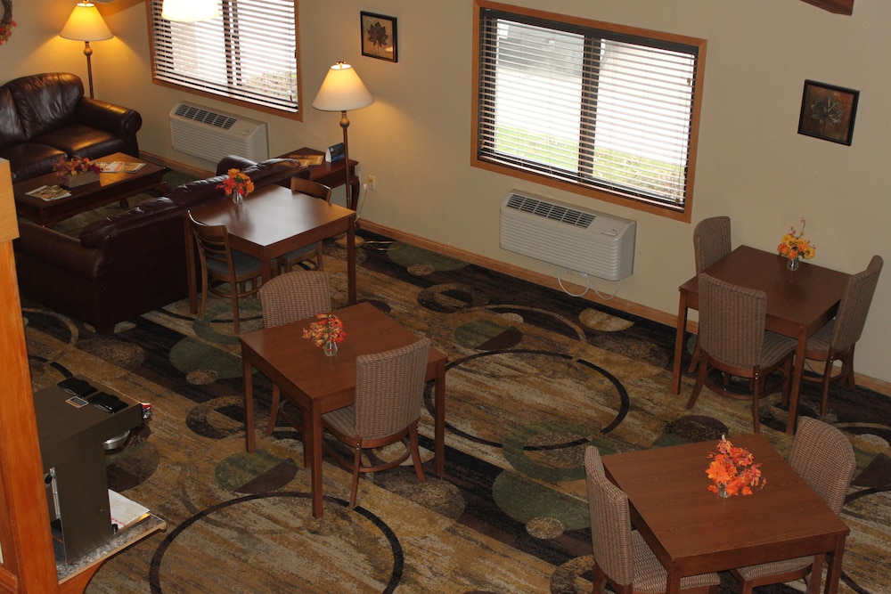 Boarders Inn & Suites by Cobblestone Hotels Ripon - photo 4