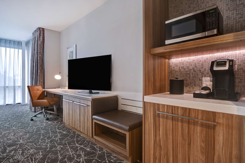 Hilton Garden Inn Anaheim Resort - photo 10