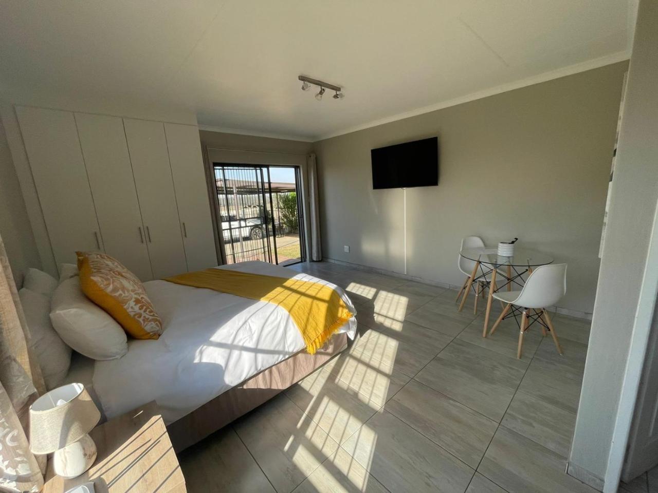 Oaktree - carbon neutral hotel in Ermelo