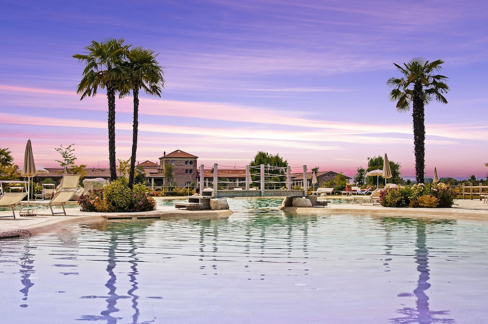 Garda Residence San Vigilio Golf — 4-Star Luxury Hotel in Pozzolengo, Italy