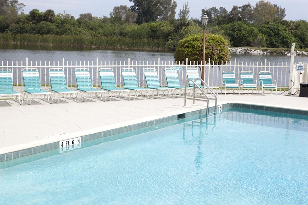 Siesta Bay RV Resort - photo 12