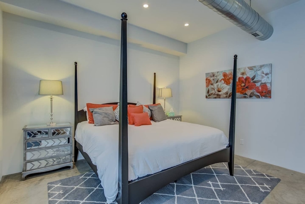 3BR Modern Marveldowntown Customprivate Balcony - photo 13