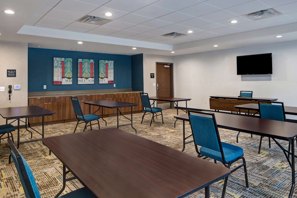 Hampton Inn By Hilton & Suites Deptford NJ - photo 37