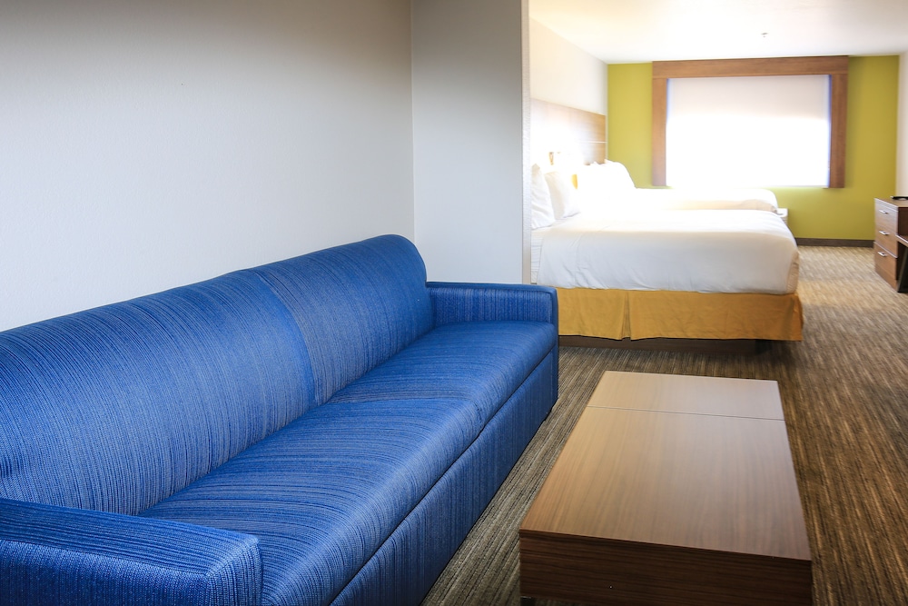 Holiday Inn Express Hotel & Suites Hesperia an IHG Hotel - photo 3