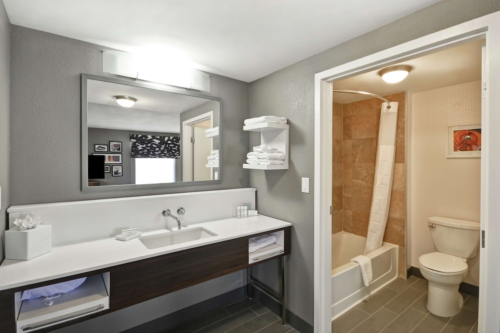Hampton Inn & Suites Columbus Easton Area - photo 24
