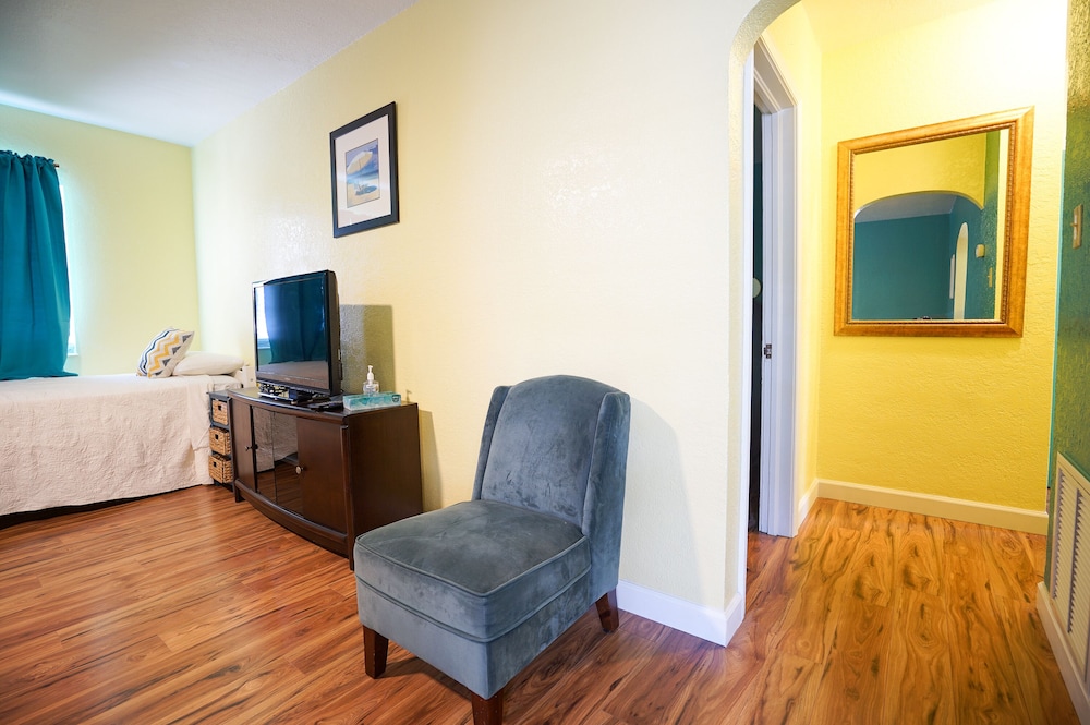 Mar Bay Motel &Suites - photo 36