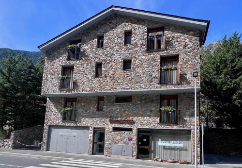 Apartaments Turistics El Buner — 4-Star Luxury Hotel in Ordino, Andorra