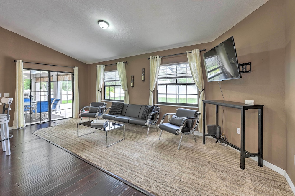 Ocala Escape w Private Pool Pets Welcome - last minute hotel in Ocala