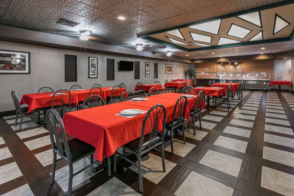 Ramada by Wyndham Odessa Near University of Texas Permian - photo 5