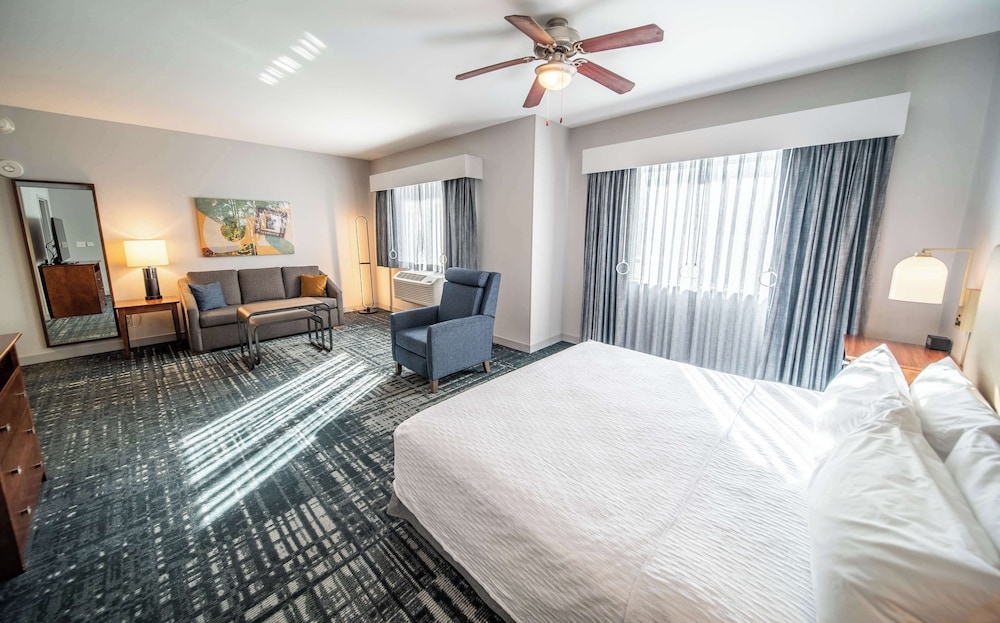 Homewood Suites by Hilton Rochester Mayo Clinic Area Saint Marys - photo 16