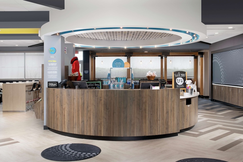 Tru by Hilton Louisville East - photo 2