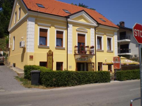 Apartments Petar Pan — 4-Star Luxury Hotel in Krapinske Toplice, Croatia