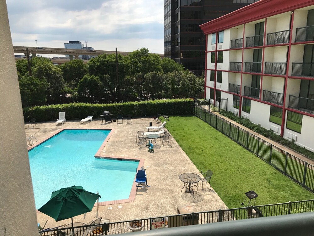 Ramada Dallas North - photo 26