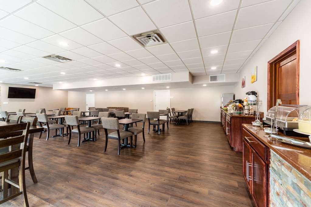 Quality Inn & Suites Vandalia near I 70 and Hwy 51 - photo 45
