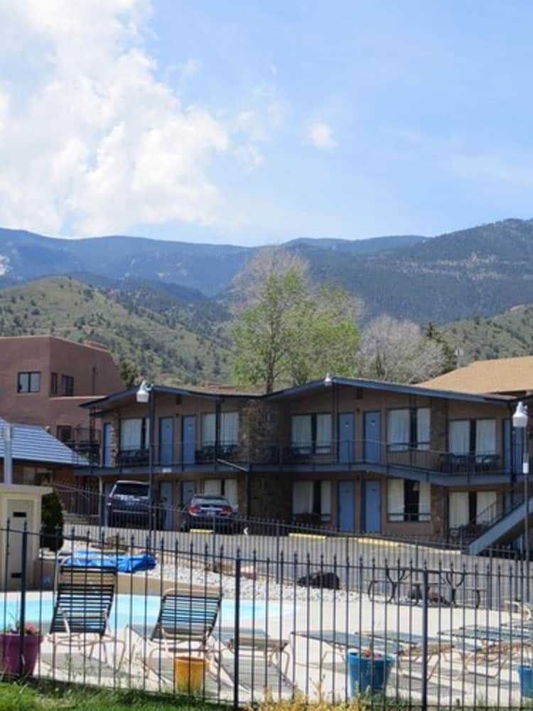 Silver Saddle Motel - photo 26