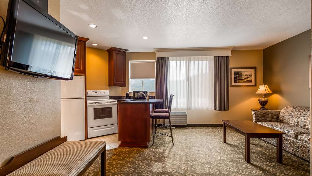Best Western Salbasgeon Inn & Suites Of Reedsport - photo 34