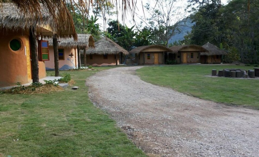 Baan Din Chiangdao in Chiang Dao, Thailand