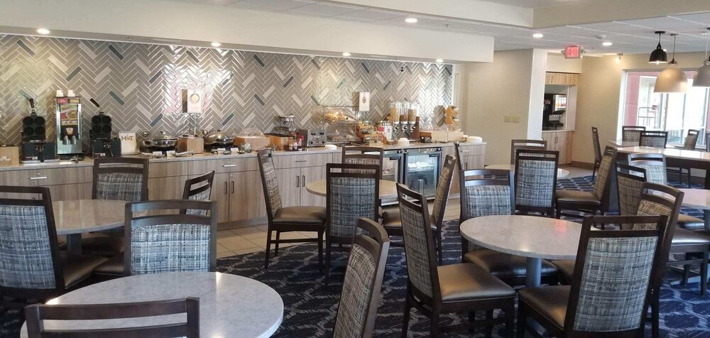 Fairfield Inn & Suites By Marriott Lancaster - photo 20