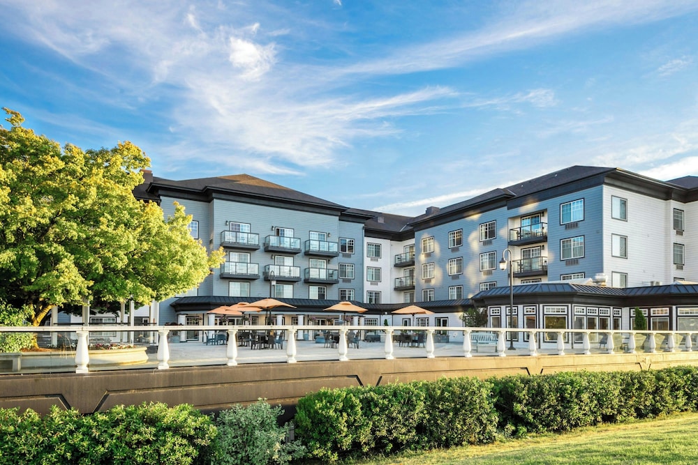 Courtyard by Marriott Portland North - photo 31