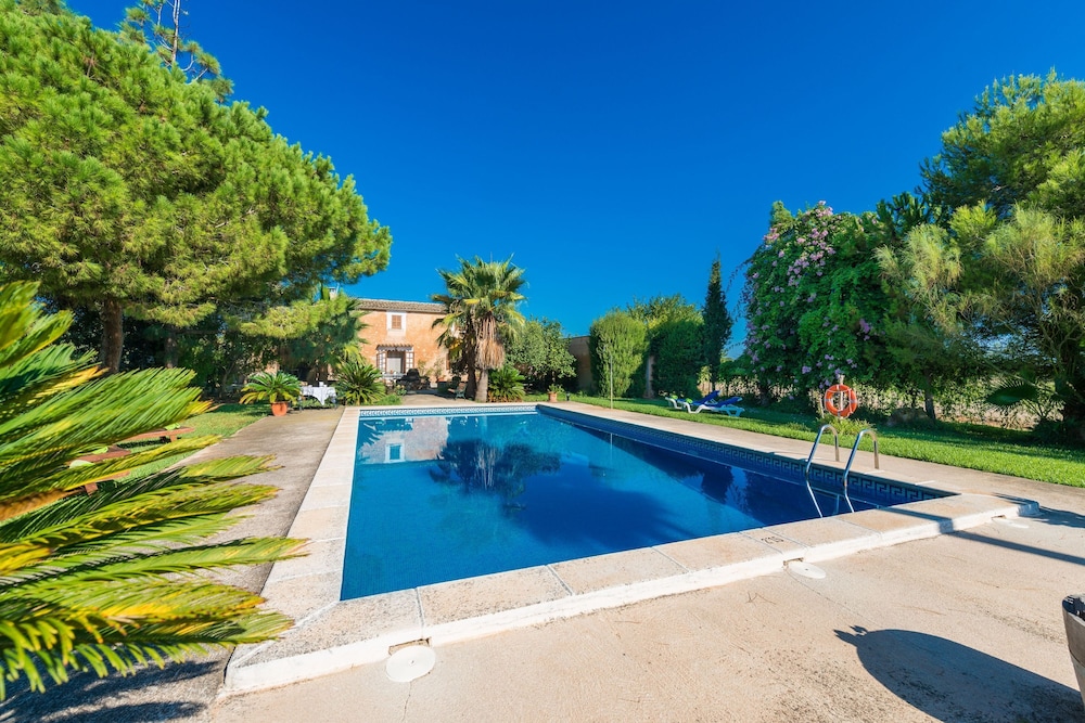 Son Obra Nou - carbon neutral hotel in Porreres