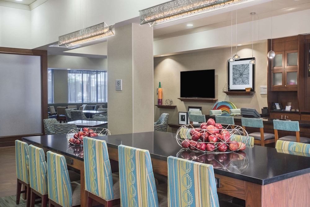 Hampton Inn & Suites Little Rock Downtown - photo 3