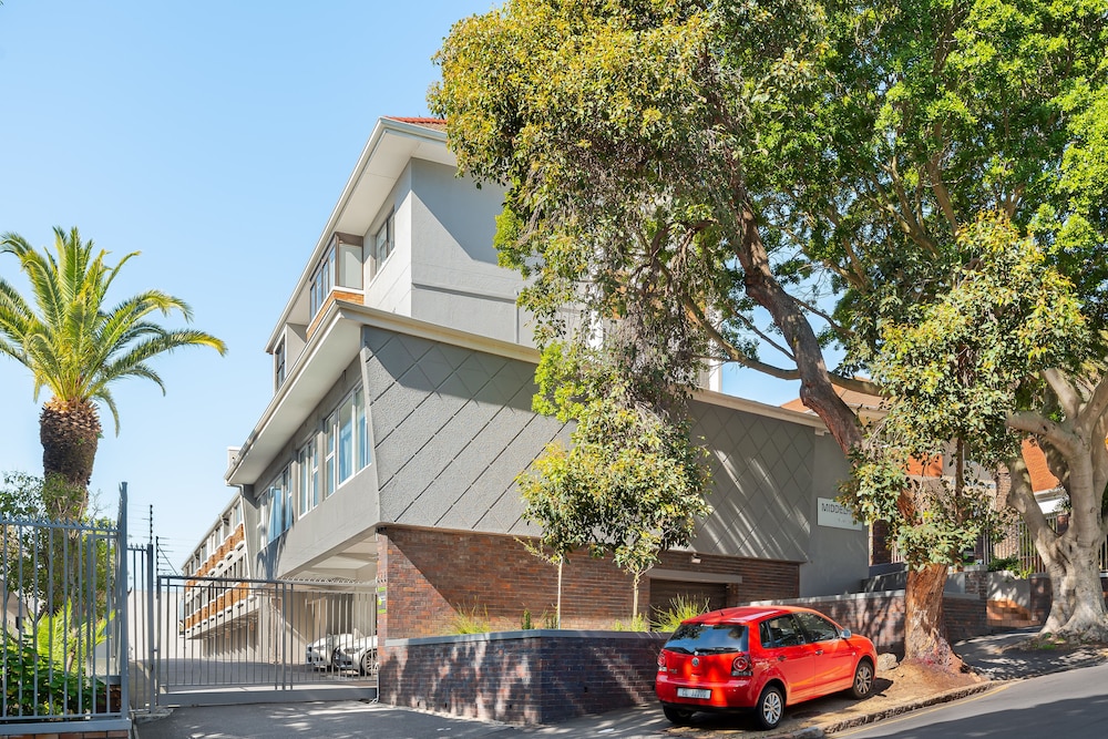 Middelhof Luxury Apartments — 4-Star Luxury Hotel in Cape Town, South Africa