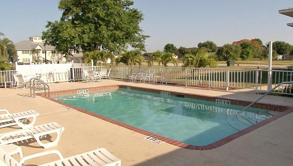 Roland and Mary Ann Martin Resort - photo 4