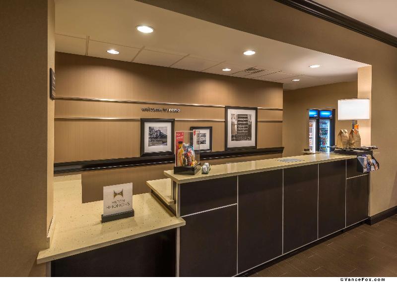 Hampton Inn & Suites Reno - photo 8