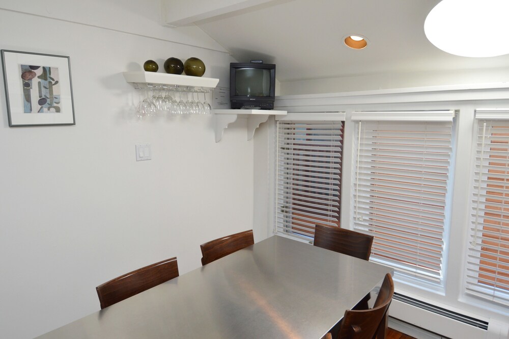 Old Hundred by Frias Properties - photo 7