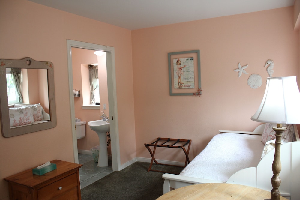 Pelican Cove Inn - photo 14