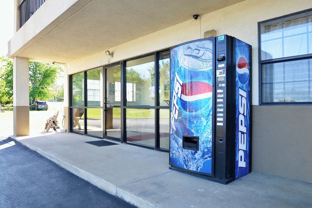 Motel 6 Atoka OK - featured photo